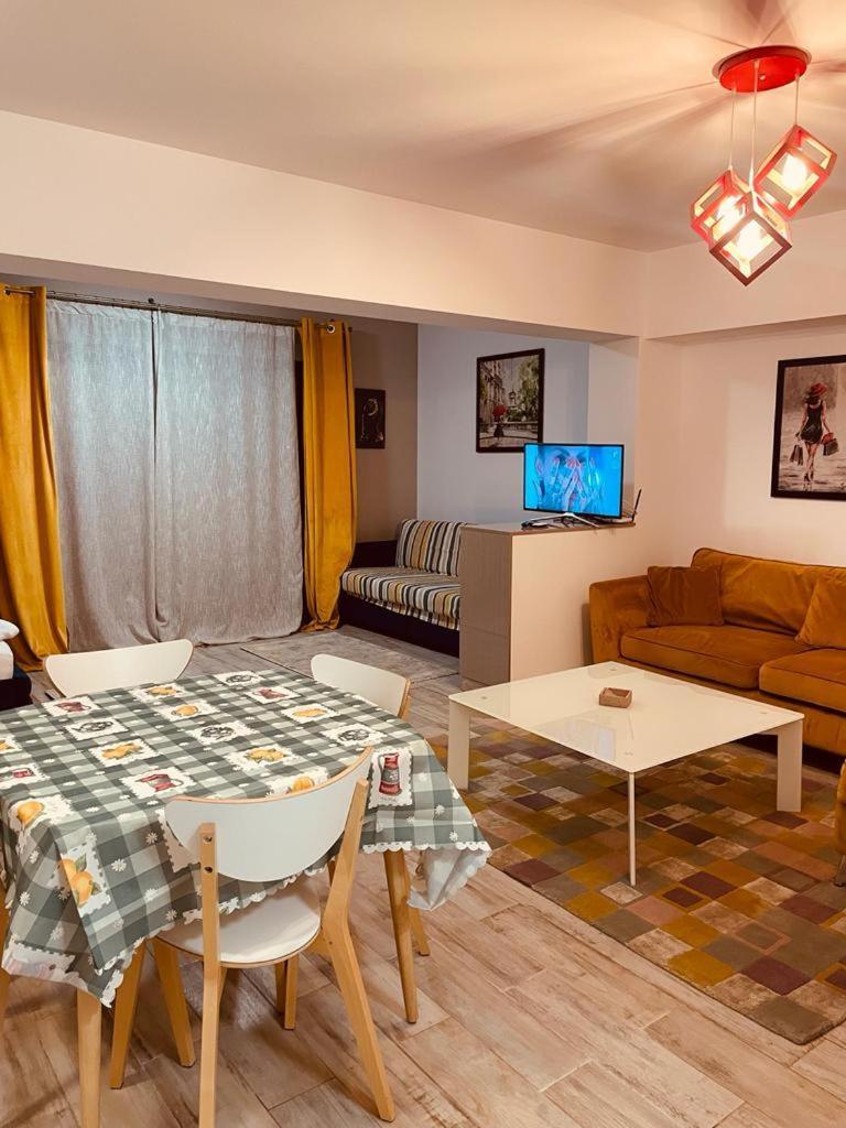 Aparthotel Rohan Studio One à Năvodari Extérieur photo